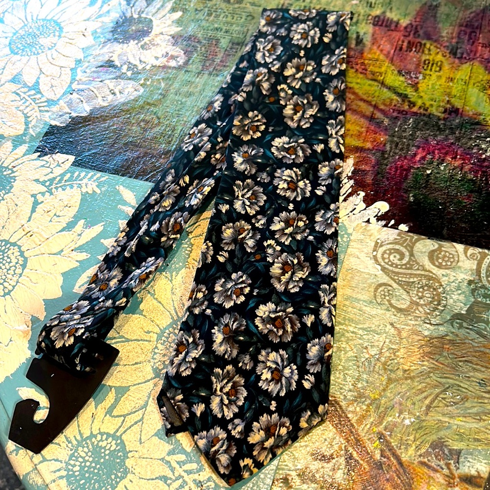 Christian Dior tie